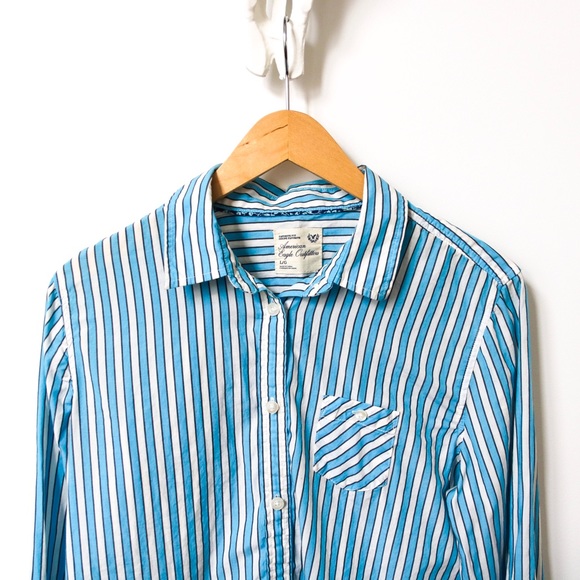 American Eagle Blue & White Striped Button Up Top - Picture 1 of 6